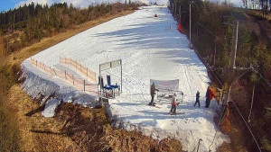 Skiareál Troják - Kamera u nástupu na vlek svah A - 13.3.2026 v 14:10
