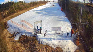 Skiareál Troják - Kamera u nástupu na vlek svah A - 13.3.2026 v 14:30