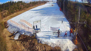 Skiareál Troják - Kamera u nástupu na vlek svah A - 13.3.2026 v 14:35