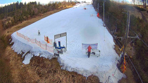 Skiareál Troják - Kamera u nástupu na vlek svah A - 13.3.2026 v 14:40