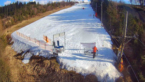 Skiareál Troják - Kamera u nástupu na vlek svah A - 13.3.2026 v 14:55