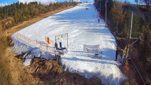 Skiareál Troják - Kamera u nástupu na vlek svah A - 13.3.2026 v 15:05