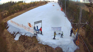 Skiareál Troják - Kamera u nástupu na vlek svah A - 13.3.2026 v 15:35
