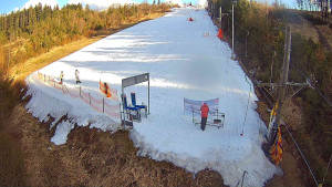 Skiareál Troják - Kamera u nástupu na vlek svah A - 13.3.2026 v 16:05