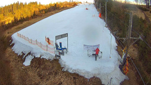Skiareál Troják - Kamera u nástupu na vlek svah A - 13.3.2026 v 16:55