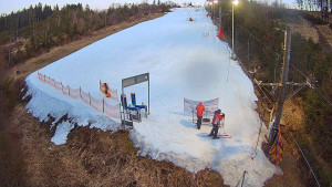 Skiareál Troják - Kamera u nástupu na vlek svah A - 13.3.2026 v 17:55
