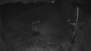 Skiareál Troják - Kamera u nástupu na vlek svah A - 19.3.2026 v 04:30