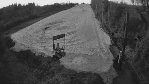 Skiareál Troják - Kamera u nástupu na vlek svah A - 19.3.2026 v 05:25