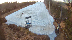 Skiareál Troják - Kamera u nástupu na vlek svah A - 19.3.2026 v 05:40