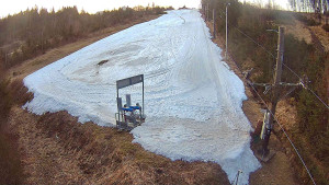 Skiareál Troják - Kamera u nástupu na vlek svah A - 19.3.2026 v 05:55