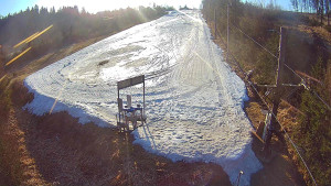 Skiareál Troják - Kamera u nástupu na vlek svah A - 19.3.2026 v 07:35