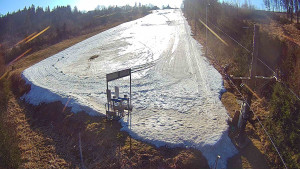 Skiareál Troják - Kamera u nástupu na vlek svah A - 19.3.2026 v 08:15