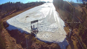 Skiareál Troják - Kamera u nástupu na vlek svah A - 19.3.2026 v 08:55