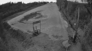 Skiareál Troják - Kamera u nástupu na vlek svah A - 25.3.2026 v 04:55