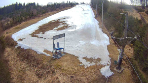 Skiareál Troják - Kamera u nástupu na vlek svah A - 25.3.2026 v 09:55