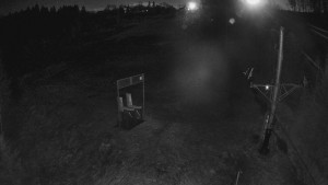 Skiareál Troják - Kamera u nástupu na vlek svah A - 5.4.2026 v 00:20