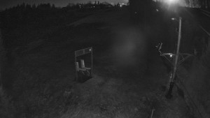 Skiareál Troják - Kamera u nástupu na vlek svah A - 5.4.2026 v 00:40