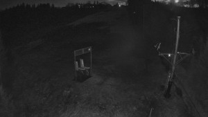 Skiareál Troják - Kamera u nástupu na vlek svah A - 5.4.2026 v 01:00