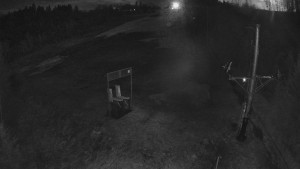 Skiareál Troják - Kamera u nástupu na vlek svah A - 5.4.2026 v 01:25