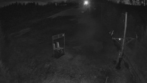 Skiareál Troják - Kamera u nástupu na vlek svah A - 5.4.2026 v 01:30