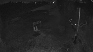 Skiareál Troják - Kamera u nástupu na vlek svah A - 5.4.2026 v 01:35