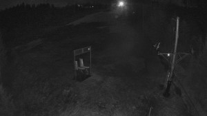 Skiareál Troják - Kamera u nástupu na vlek svah A - 5.4.2026 v 02:20