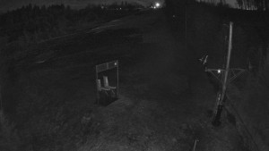 Skiareál Troják - Kamera u nástupu na vlek svah A - 5.4.2026 v 03:20