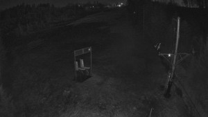 Skiareál Troják - Kamera u nástupu na vlek svah A - 5.4.2026 v 04:05