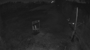 Skiareál Troják - Kamera u nástupu na vlek svah A - 5.4.2026 v 04:45