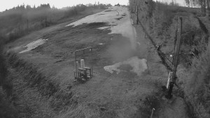 Skiareál Troják - Kamera u nástupu na vlek svah A - 5.4.2026 v 05:35