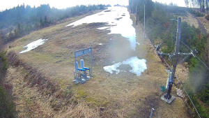 Skiareál Troják - Kamera u nástupu na vlek svah A - 5.4.2026 v 08:50