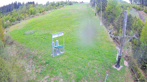 Skiareál Troják - Kamera u nástupu na vlek svah A - 12.5.2026 v 18:55