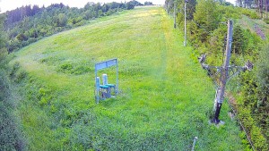 Skiareál Troják - Kamera u nástupu na vlek svah A - 9.6.2026 v 04:55 Skiareál Troják - Kamera u nástupu na vlek svah A - 9.6.2026 v 04:55