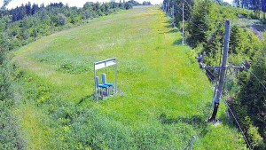 Skiareál Troják - Kamera u nástupu na vlek svah A - 13.6.2026 v 13:55