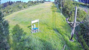 Skigebiet Troják - Kamera am Lift-Einstiegsbereich, Piste A - 16.6.2026 v 17:55 Skigebiet Troják - Kamera am Lift-Einstiegsbereich, Piste A - 16.6.2026 v 17:55