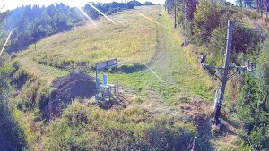 Ośrodek narciarski Troják - Kamera przy wejściu na wyciąg stok A - 8.8.2026 v 07:55 Ośrodek narciarski Troják - Kamera przy wejściu na wyciąg stok A - 8.8.2026 v 07:55