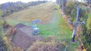 Skiareál Troják - Kamera u nástupu na vlek svah A - 9.10.2026 v 06:55 Skiareál Troják - Kamera u nástupu na vlek svah A - 9.10.2026 v 06:55