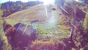 Skiareál Troják - Kamera u nástupu na vlek svah A - 9.10.2026 v 08:55 Skiareál Troják - Kamera u nástupu na vlek svah A - 9.10.2026 v 08:55