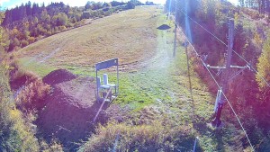 Skiareál Troják - Kamera u nástupu na vlek svah A - 9.10.2026 v 09:55 Skiareál Troják - Kamera u nástupu na vlek svah A - 9.10.2026 v 09:55