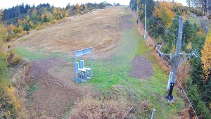 Skiareál Troják - Kamera u nástupu na vlek svah A - 23.10.2026 v 13:55 Skiareál Troják - Kamera u nástupu na vlek svah A - 23.10.2026 v 13:55
