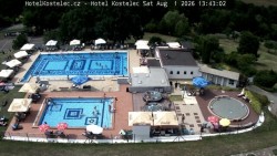 Schwimmbadgelände