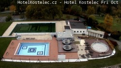 Schwimmbadgelände