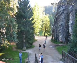 Entrance to the rocks, Sandpit