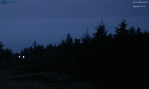 Město Rokytnice nad Jizerou - Lysá hora, pohled na západ - 16.11.2025 v 06:45 Město Rokytnice nad Jizerou - Lysá hora, pohled na západ - 16.11.2025 v 06:45