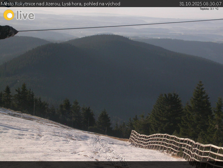 Město Rokytnice nad Jizerou - Lysá hora, pohled na východ - 31.10.2025 v 08:30 Město Rokytnice nad Jizerou - Lysá hora, pohled na východ - 31.10.2025 v 08:30