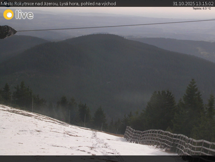 Město Rokytnice nad Jizerou - Lysá hora, pohled na východ - 31.10.2025 v 13:15 Město Rokytnice nad Jizerou - Lysá hora, pohled na východ - 31.10.2025 v 13:15
