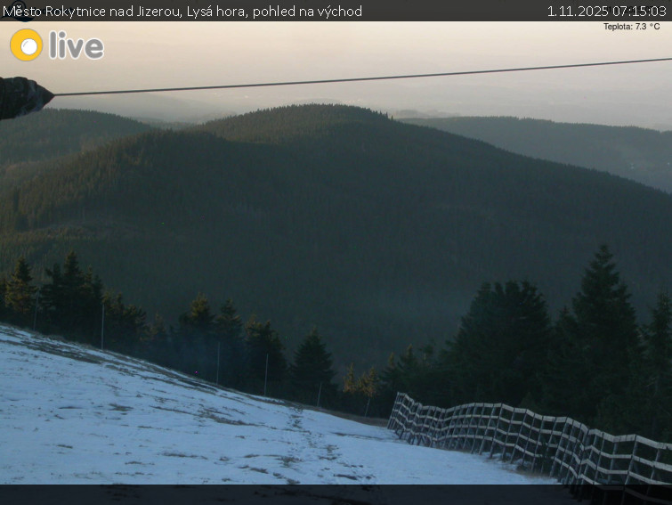 Město Rokytnice nad Jizerou - Lysá hora, pohled na východ - 1.11.2025 v 07:15 Město Rokytnice nad Jizerou - Lysá hora, pohled na východ - 1.11.2025 v 07:15