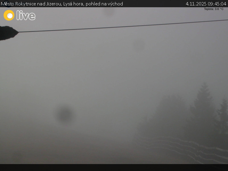 Město Rokytnice nad Jizerou - Lysá hora, pohled na východ - 4.11.2025 v 09:45