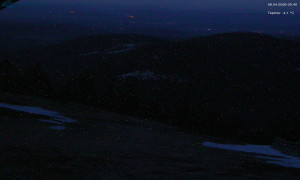 Město Rokytnice nad Jizerou - Lysá hora, pohled na východ - 8.4.2026 v 05:45 Město Rokytnice nad Jizerou - Lysá hora, pohled na východ - 8.4.2026 v 05:45