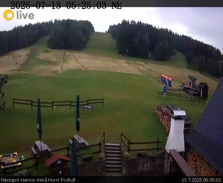 Skiareál Horní Podluží - Nástupní stanice vleků Horní Podluží - 13.7.2025 v 06:30 Skiareál Horní Podluží - Nástupní stanice vleků Horní Podluží - 13.7.2025 v 06:30